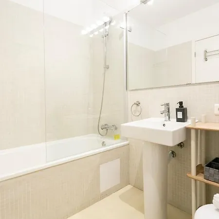 Lägenhet Modern 2bdr Flat In The City's Heart! Lisboa