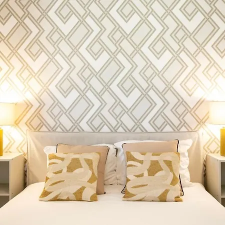 Modern 2bdr Flat In The City's Heart! Lisboa