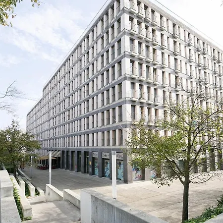 Modern 2bdr Flat In The City's Heart! * ליסבון