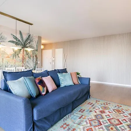 Modern 2bdr Flat In The City's Heart! Apartmán *