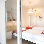 Modern 2bdr Flat In The City's Heart! * Лісабон