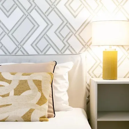 Appartement Modern 2bdr Flat In The City's Heart! Lissabon